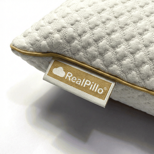 Detail kussen met RealPillo label